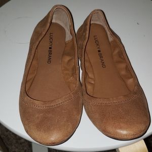 Brown flats